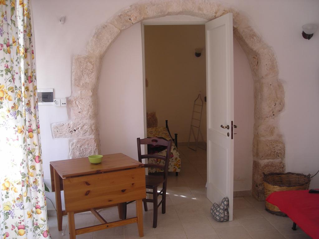 Masseria Ferri Ostuni Habitación foto